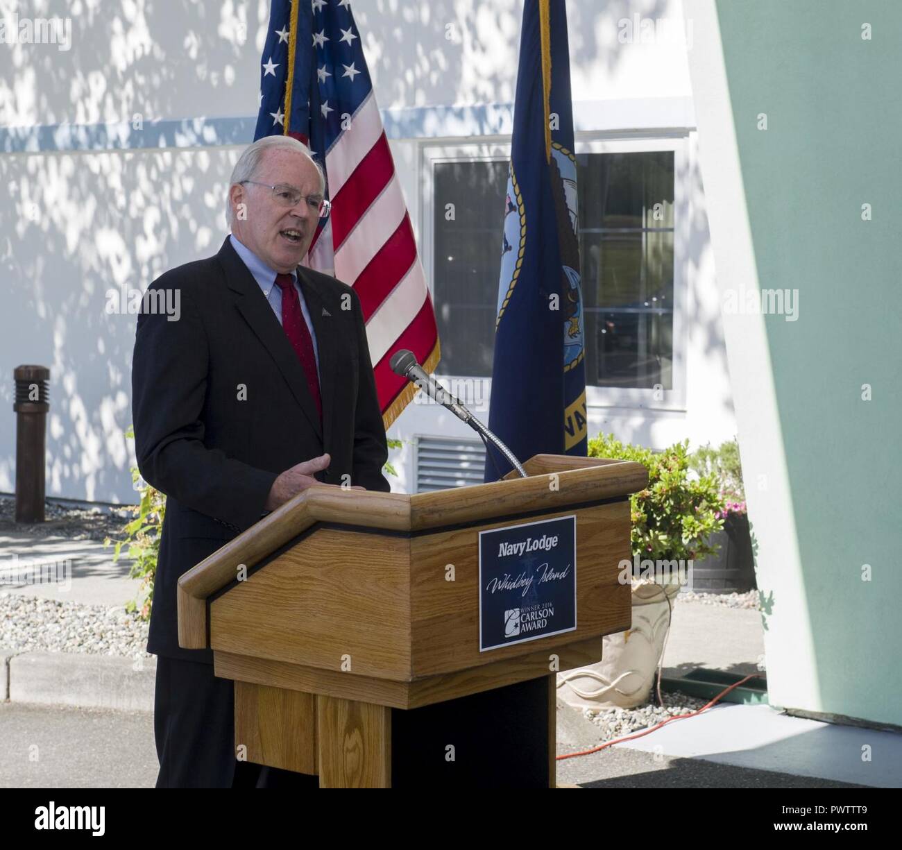 Edward carlson hires stock photography and images Alamy