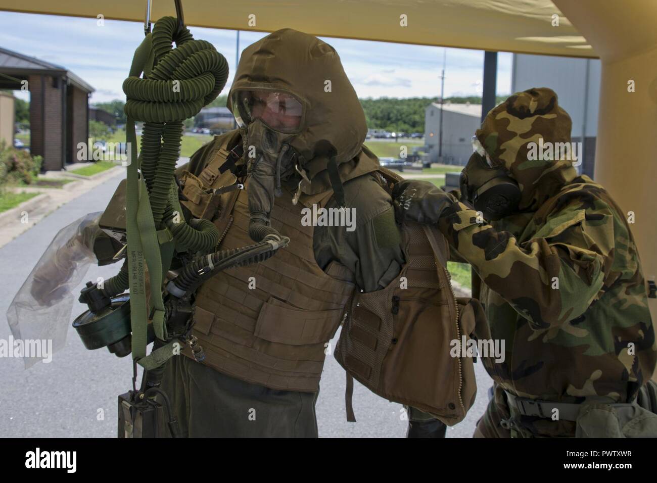 Aircrew cbrn equipment hi-res stock photography and images - Alamy