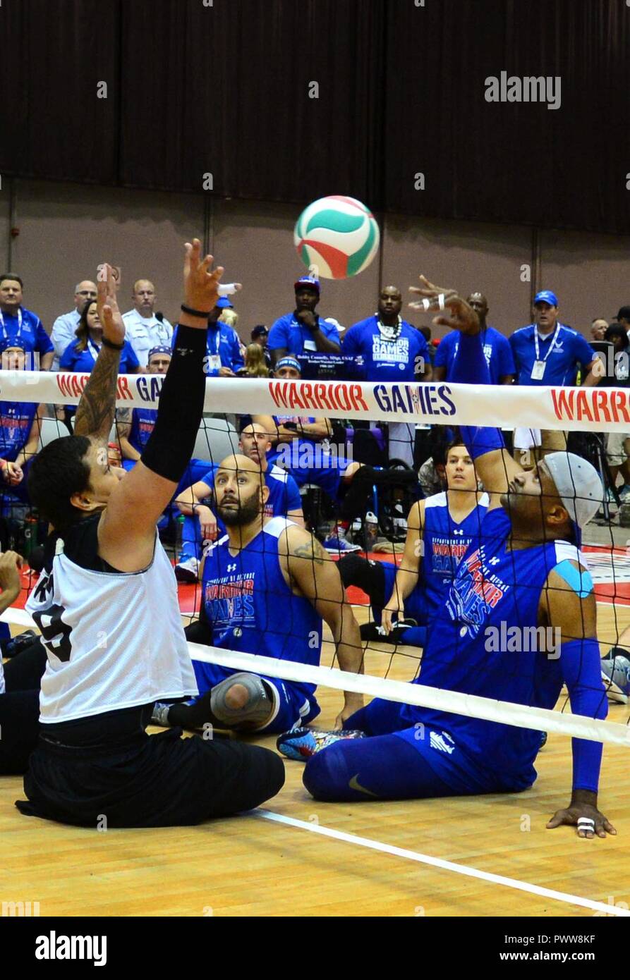 Mccormick place lakeside center hi-res stock photography and images - Alamy