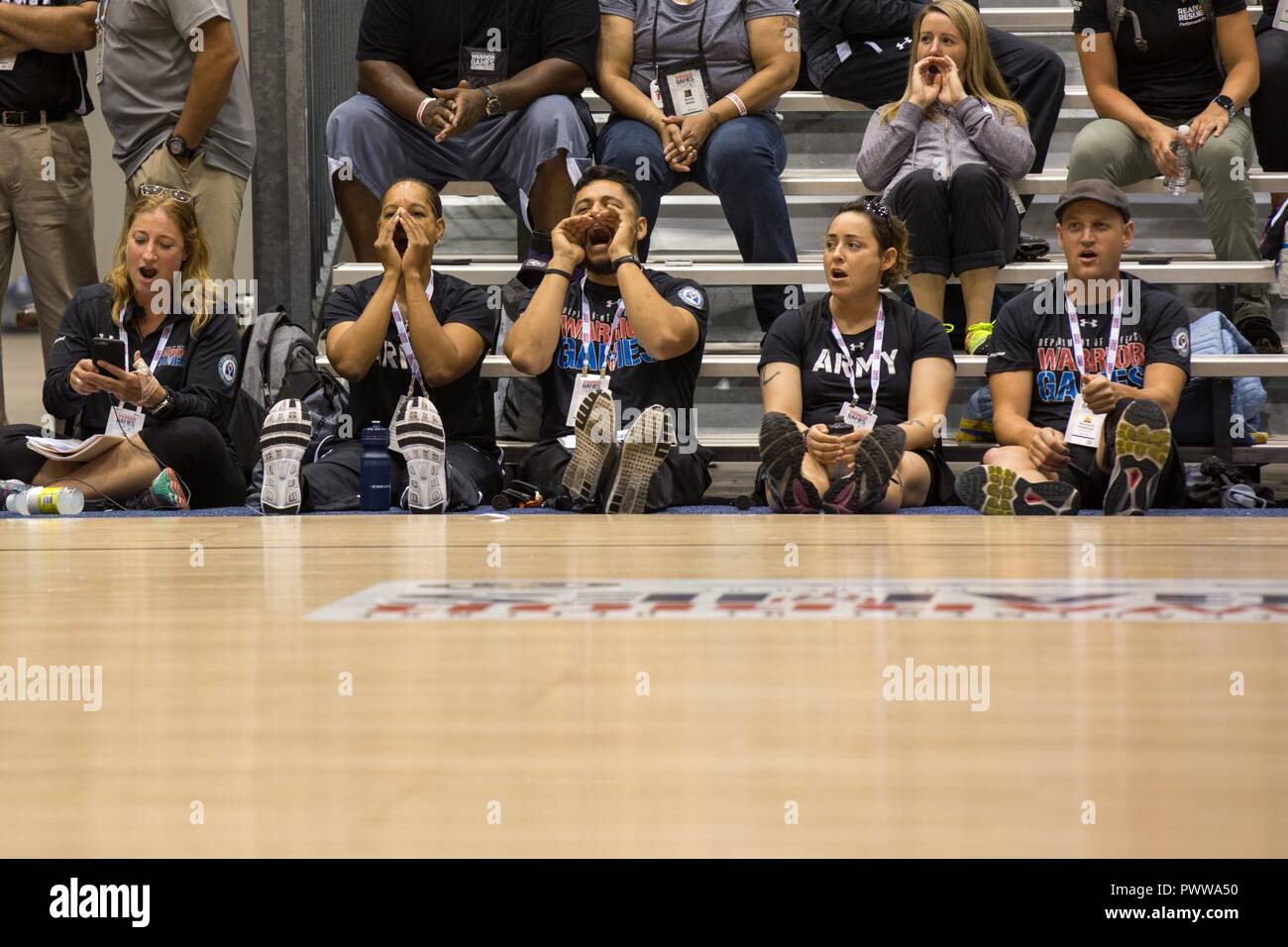 U S Army Soldiers And Veterans Cheer For The U S Army Team