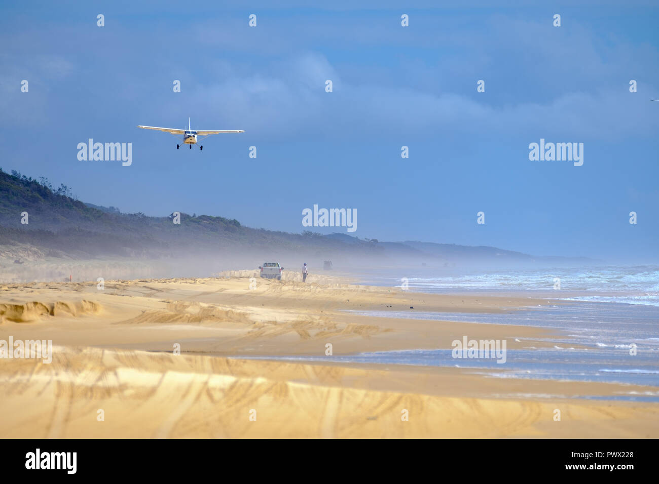 Aircraft plane beach australia hi-res stock photography and images - Alamy