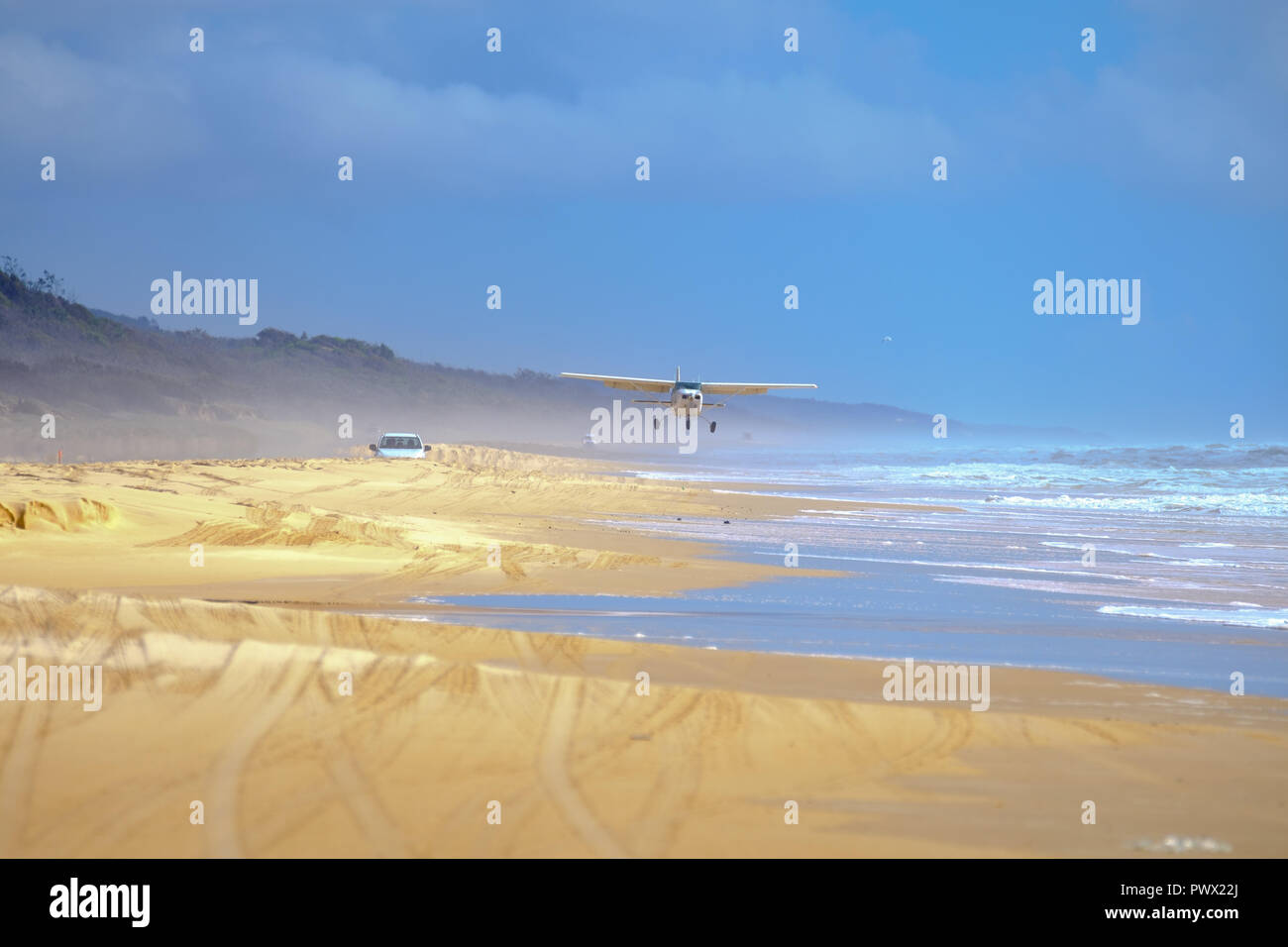 Aircraft landing on the beach hi-res stock photography and images - Alamy
