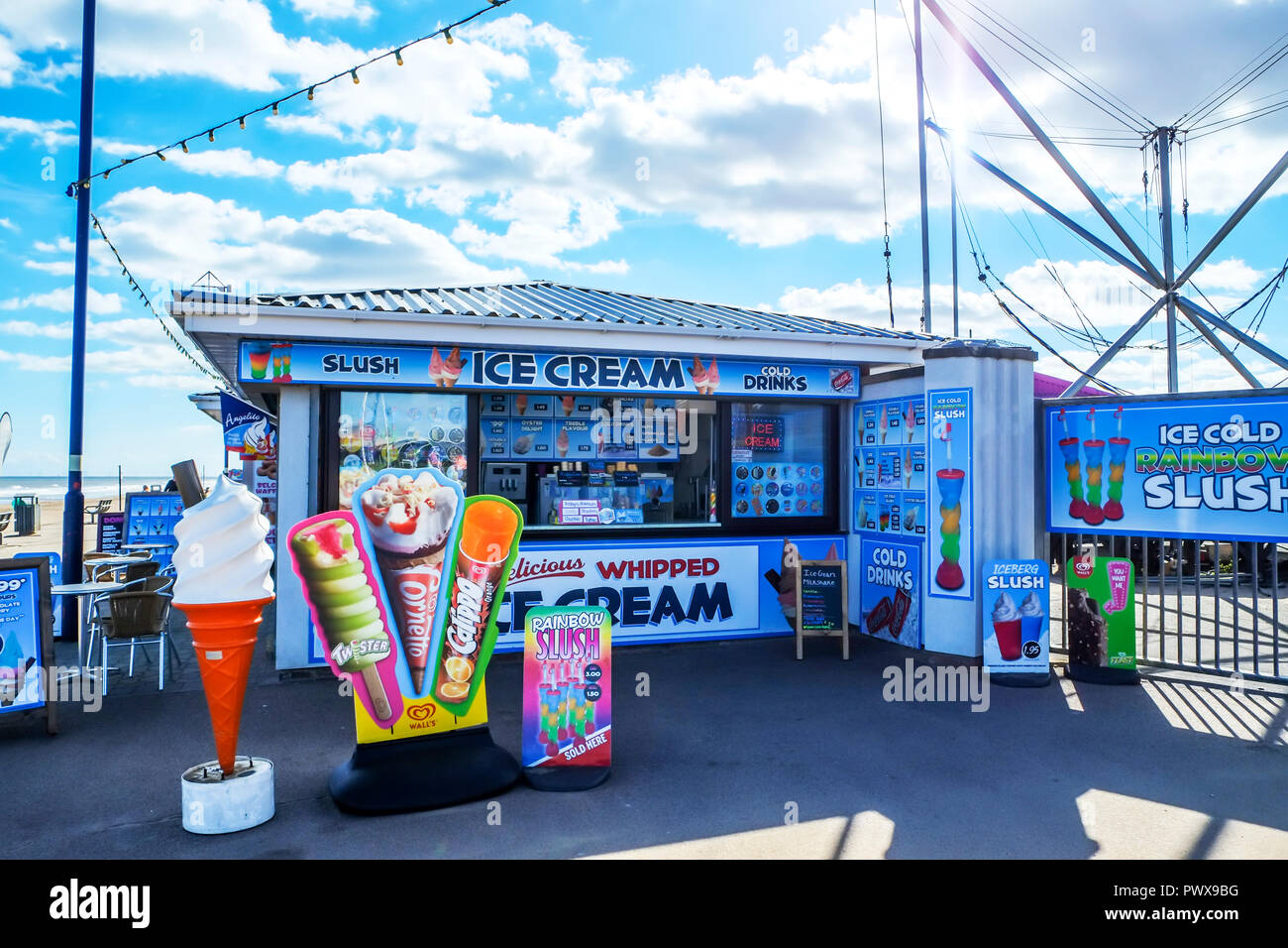 Mablethorpe ice cream parlor hires stock photography and images Alamy