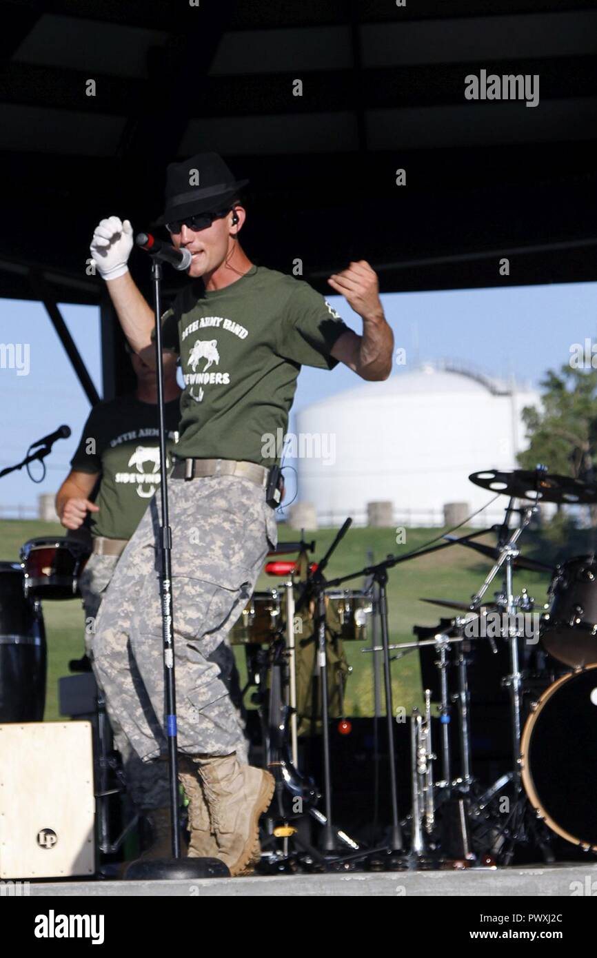 The Sidewinders A Music Performance Team Mpt From The 34th Army Band Of Fairfield Iowa Perform Michael Jackson S Billie Jean At The Iowa National Guard S 7th Annual Adjutant General S Summer Concert Series - michael jackson billie jean roblox id