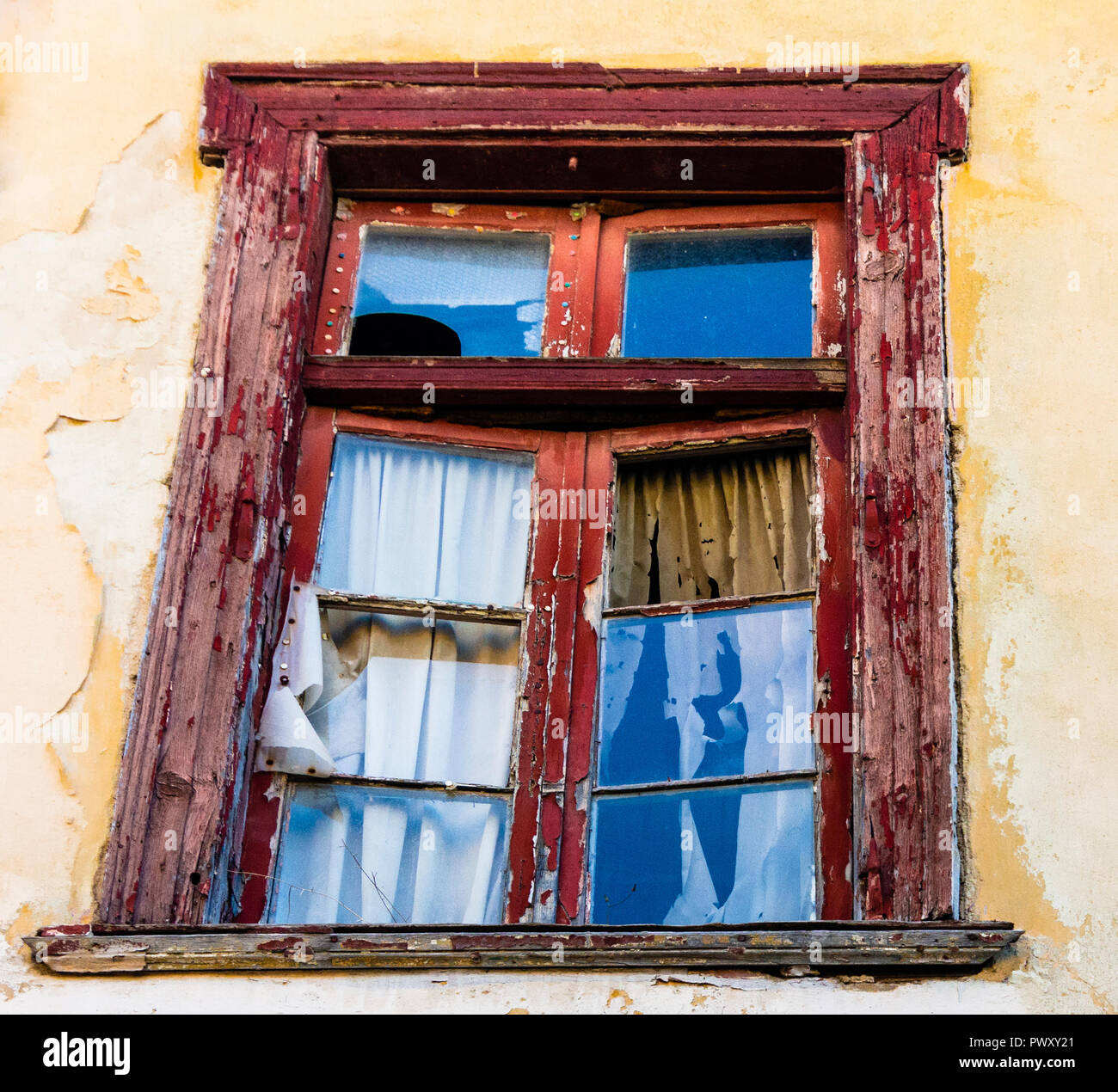 Windows in the City, Urban Exploration, Beauty of the Architectural ...