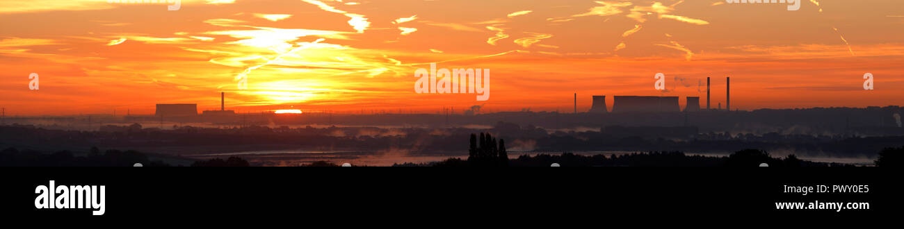 Eggborough Power Station, Leeds. 18th Oct 2018. UK Weather: Sunrise over Eggborough Power Station from Rothwell Country Park in Leeds Credit: Yorkshire Pics/Alamy Live News  Stock Photo