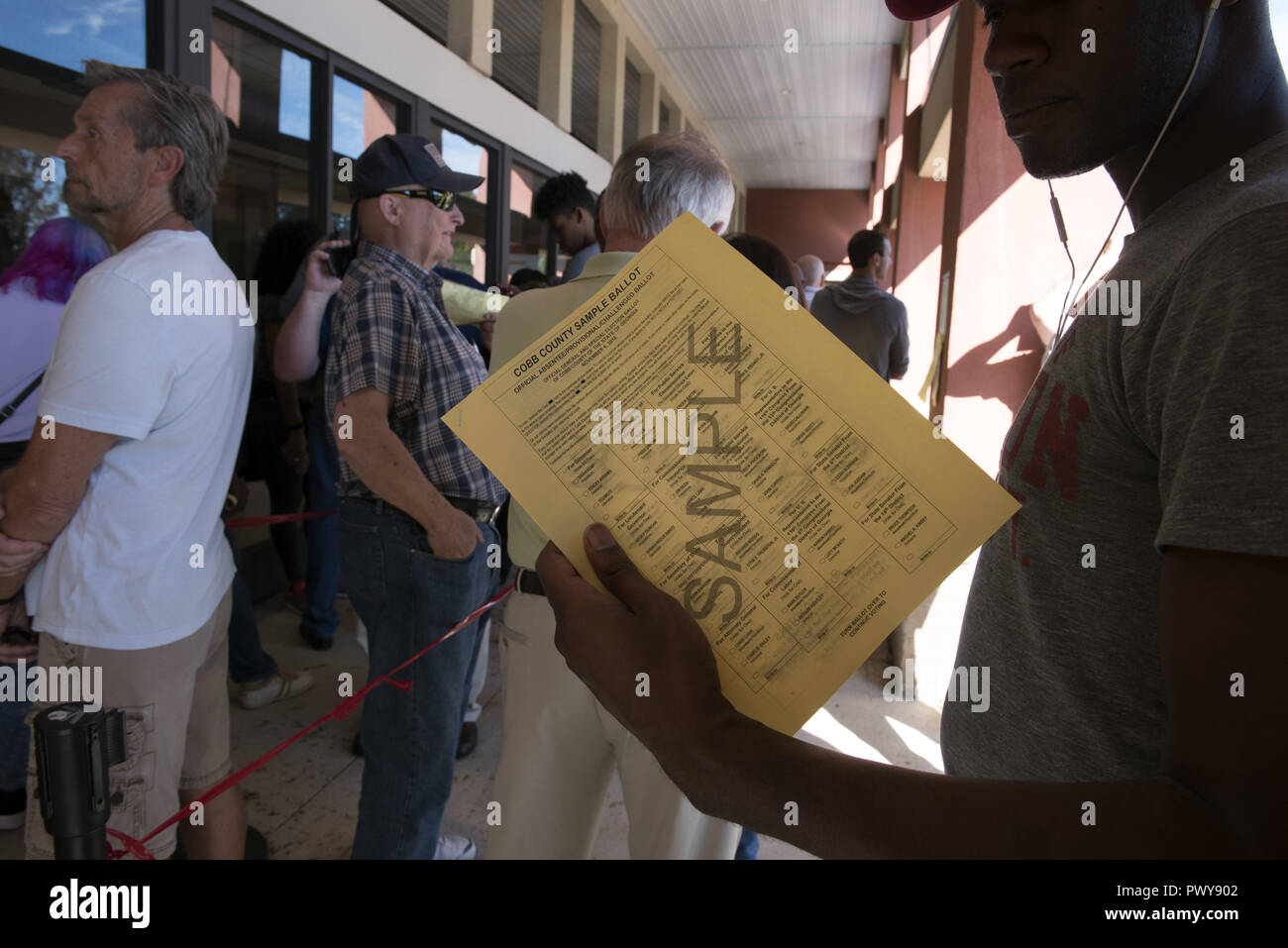 Long voting lines hires stock photography and images Alamy