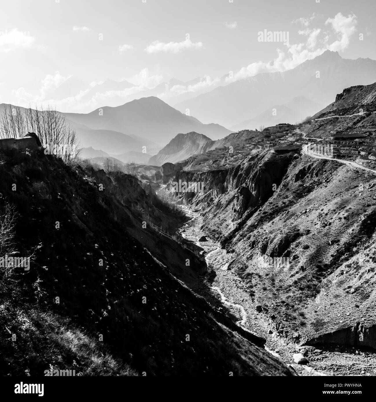Himalayas nepal Black and White Stock Photos & Images - Alamy