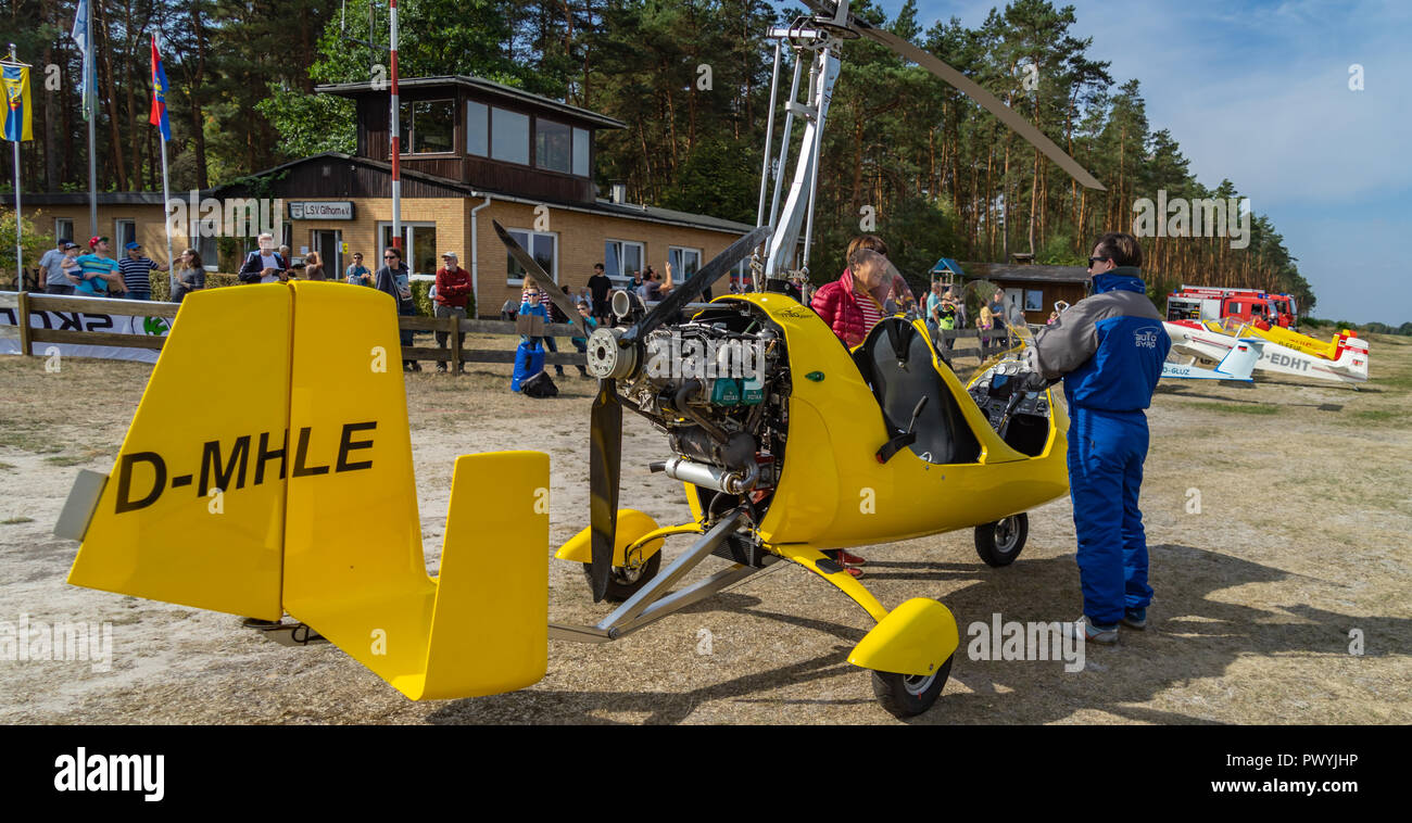 Gifhorn, Germany, September 16, 2018: gyrocopter before take-off with the next passenger Stock Photo