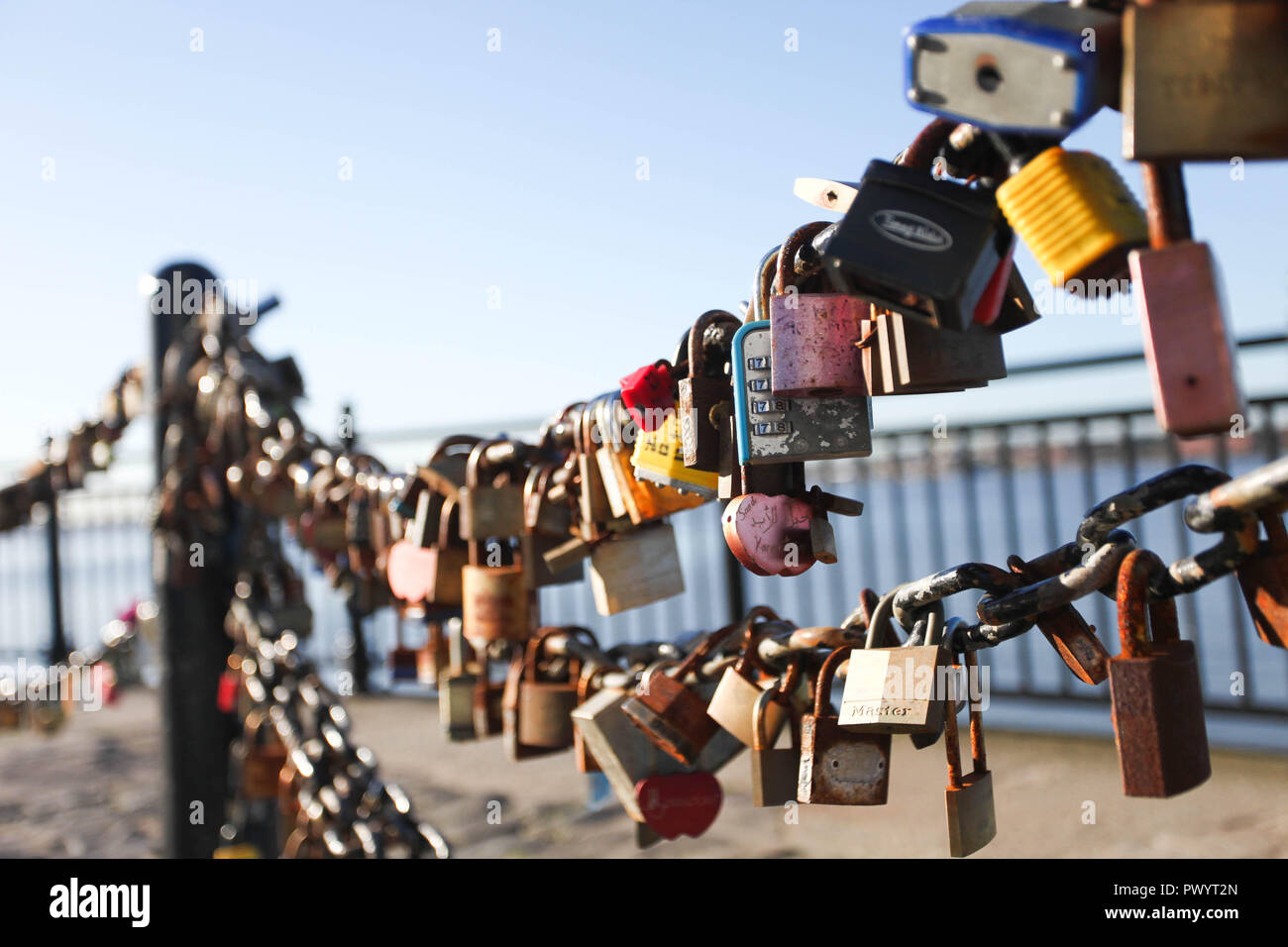 Liverppol docks hi-res stock photography and images - Alamy