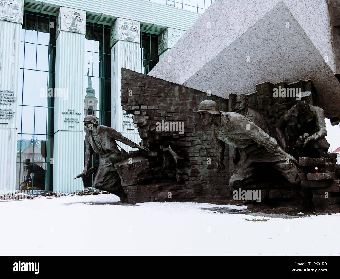 Warsaw, Masovia, Poland : Snow-covered Warsaw Uprising Monument completed in 1989 by artist Wincenty Kućma. On August 1st, 1944 Warsaw attempted to li Stock Photo