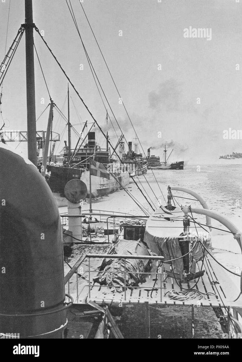 Ice ship ww2 hires stock photography and images Alamy