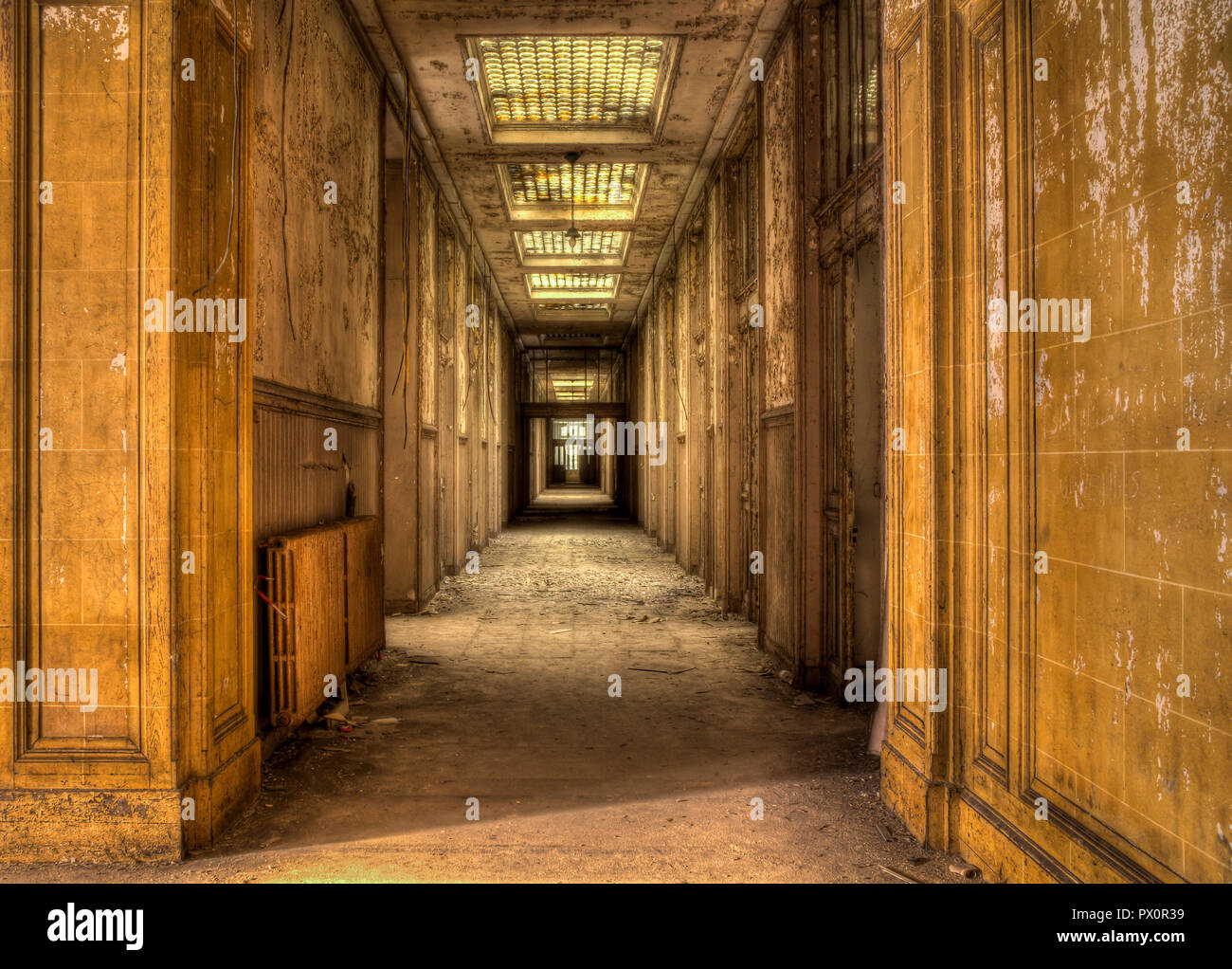 Abandoned Office Building Hi Res Stock Photography And Images Alamy