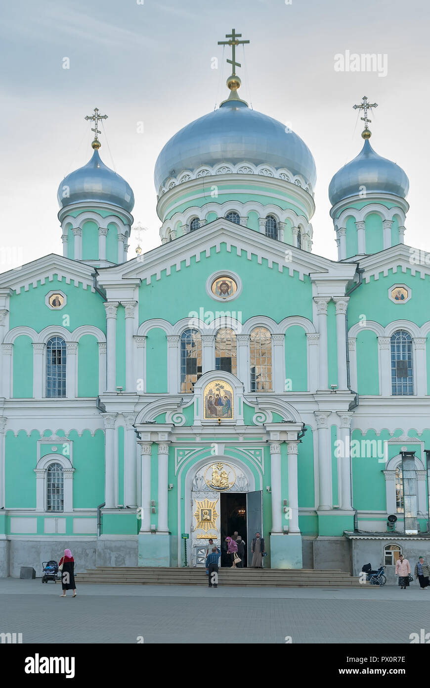 Diveevo, Russia - August 28, 2009: Cathedral in glory of the ...