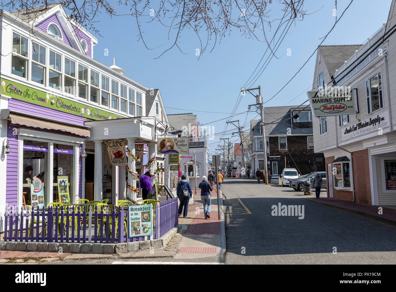 Shoppers walk in the street hi-res stock photography and images - Alamy
