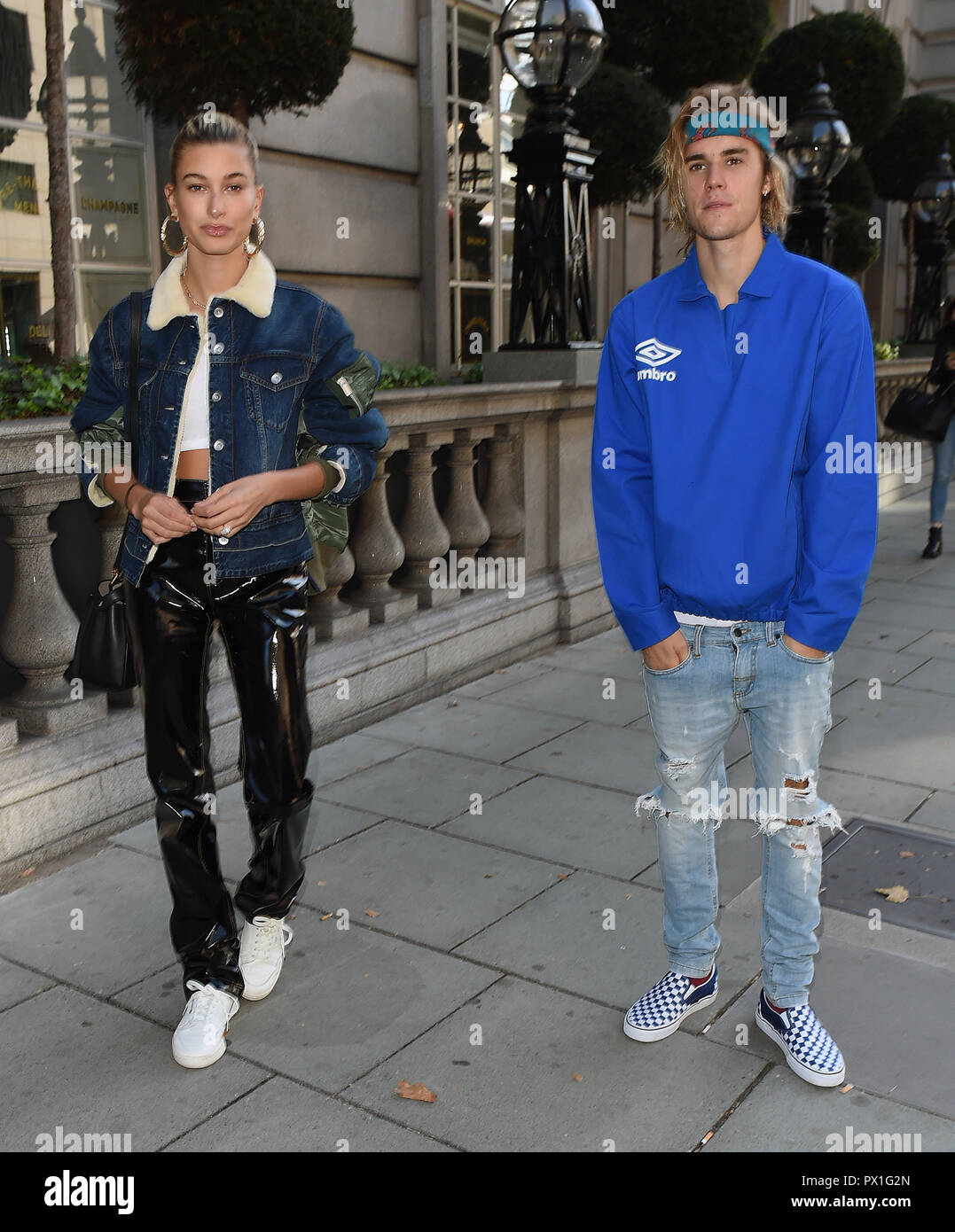 Justin Bieber And Fiancee Hailey Baldwin Enjoy A Walk In