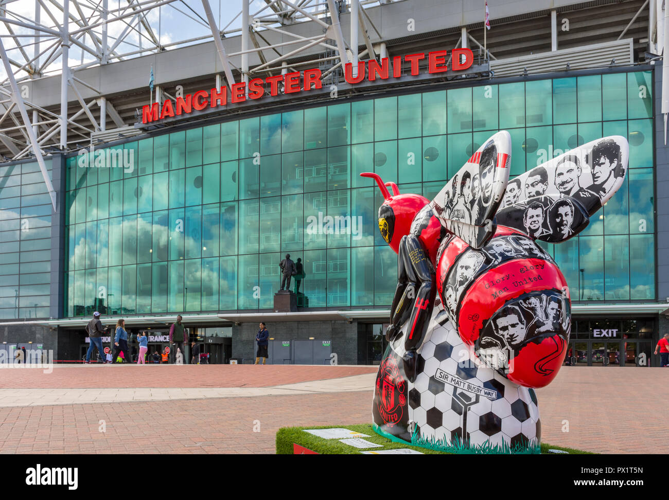 Bee United, by Joseph Venning.  One of the Bee in the City sculptures, at the Manchester United stadium, Old Trafford, Manchester, UK. Stock Photo
