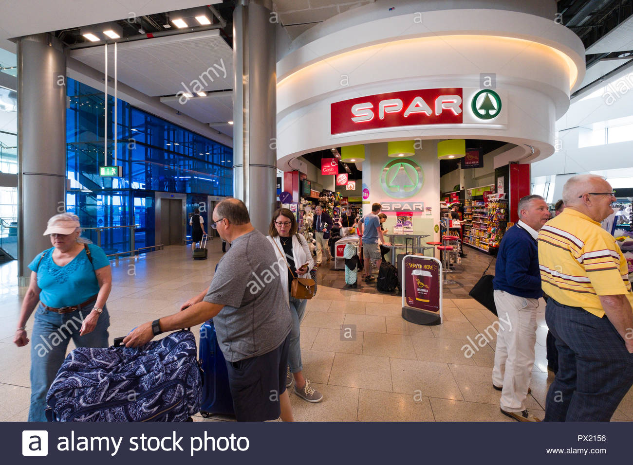 Inside Dublin Airport Stock Photos & Inside Dublin Airport Stock Images