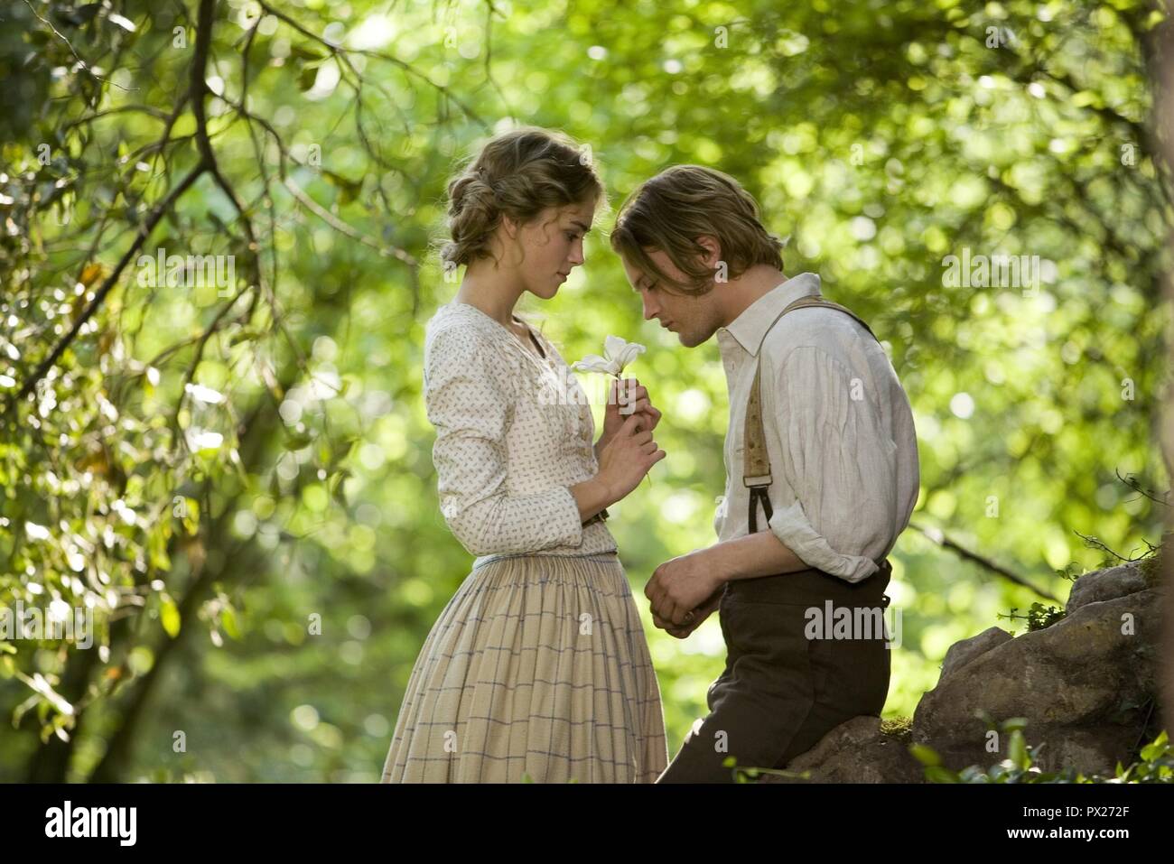 Original film title: SILK. English title: SILK. Year: 2007. Director: FRANOIS GIRARD. Stars: MICHAEL PITT; KEIRA KNIGHTLEY. Credit: BEE VINE PICTURES/FANDANGO/RHOMBUS MEDIA/VICE VERSA FILM / Album Stock Photo - Alamy Original film title: SILK. English title: SILK. Year: 2007. Director: FRANOIS GIRARD. Stars: MICHAEL PITT; KEIRA KNIGHTLEY. Credit: BEE VINE PICTURES/FANDANGO/RHOMBUS MEDIA/VICE VERSA FILM / Album Stock Photo - Alamy