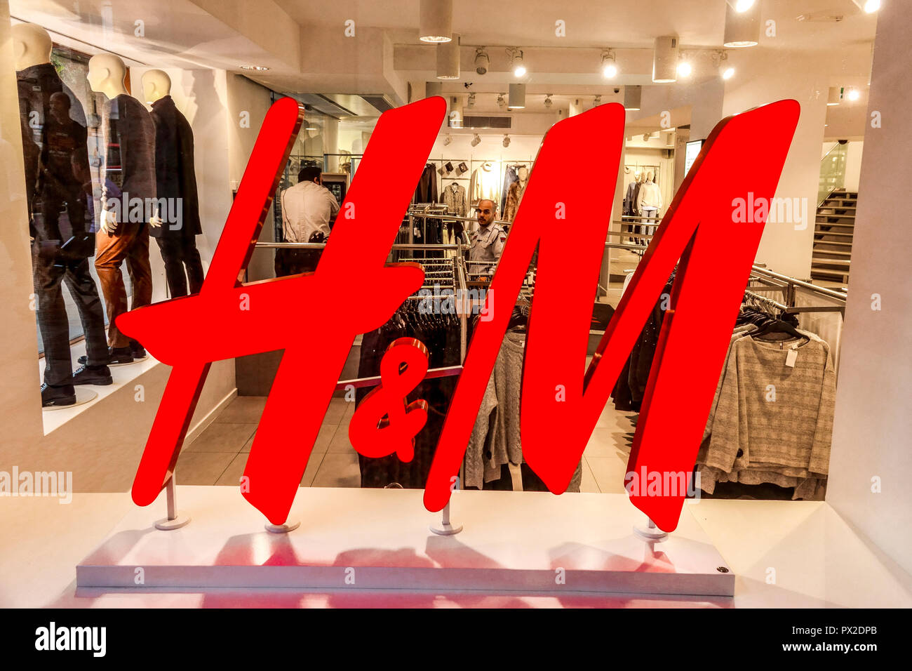 H & m hi-res stock photography and images - Alamy