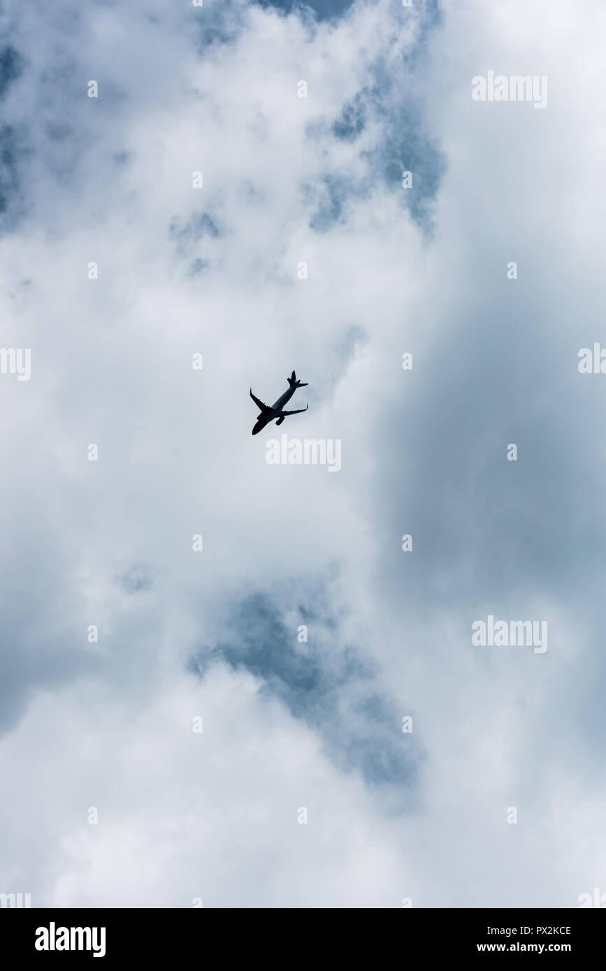 Airplane sky clouds hi-res stock photography and images - Alamy