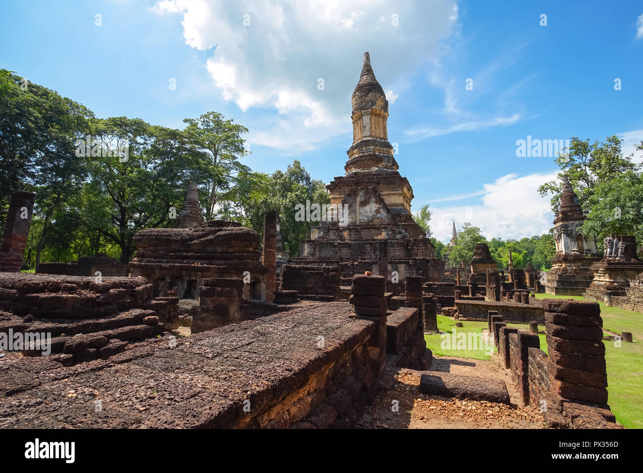 UNESCO World Heritage site Wat Jedi Jed Teaw in Si Satchanalai Historical Park, Sukhothai, Thailand. Stock Photo