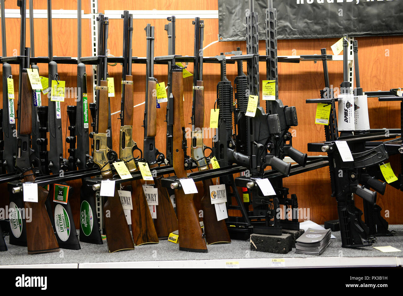 USA, Virginia, Front Royal, weapon department in super market rural king, Ruger fire arms Stock Photo