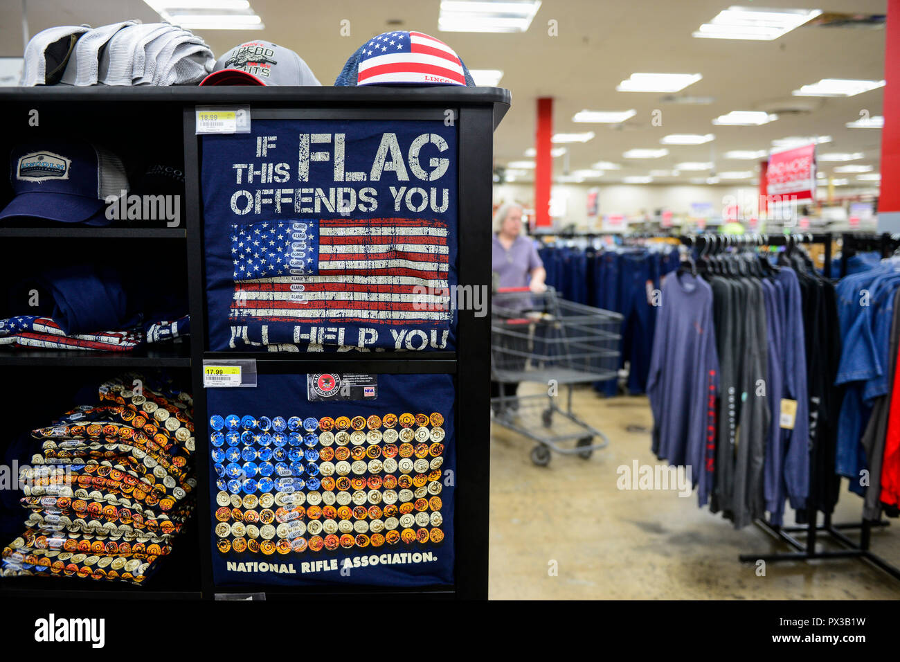 USA, Virginia, Front Royal, super market rural king, T-shirts with NRA National Rifle Association advertisement, stars and stripes, national flag of the United States Stock Photo