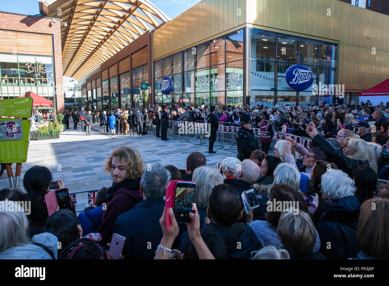 Bracknell, UK. 19th October, 2018. Members of the public greet the Queen in Bracknell to open the Lexicon, a new £240 million retail and leisure centre which forms part of a £768 million regeneration of Bracknell Forest Borough. Credit: Mark Kerrison/Alamy Live News Stock Photo