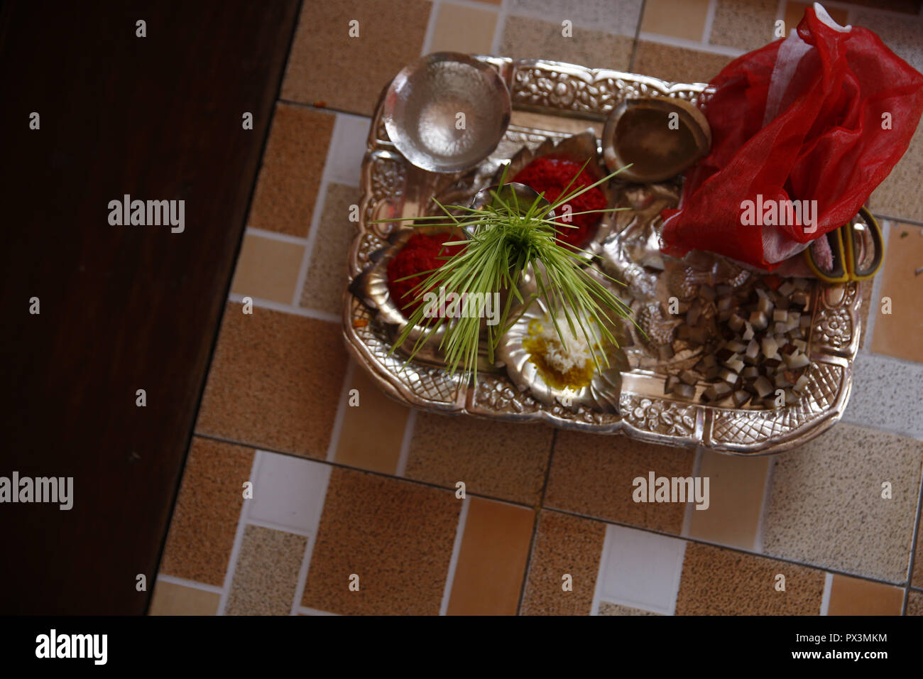 Kathmandu, Nepal. 19th Oct, 2018. Tika and Jamara, a mixture of rice