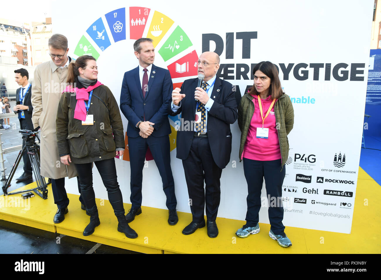 Copenhagen/Denmark 19.October 2018.. Denmark's minister for finance  Kristian Jensen officially opens the green summit 19-20 event at Copenahgen  City Hall sq. today with Adm.director Jesper Nygaard and Linda Onyango.  Both Nygaard and