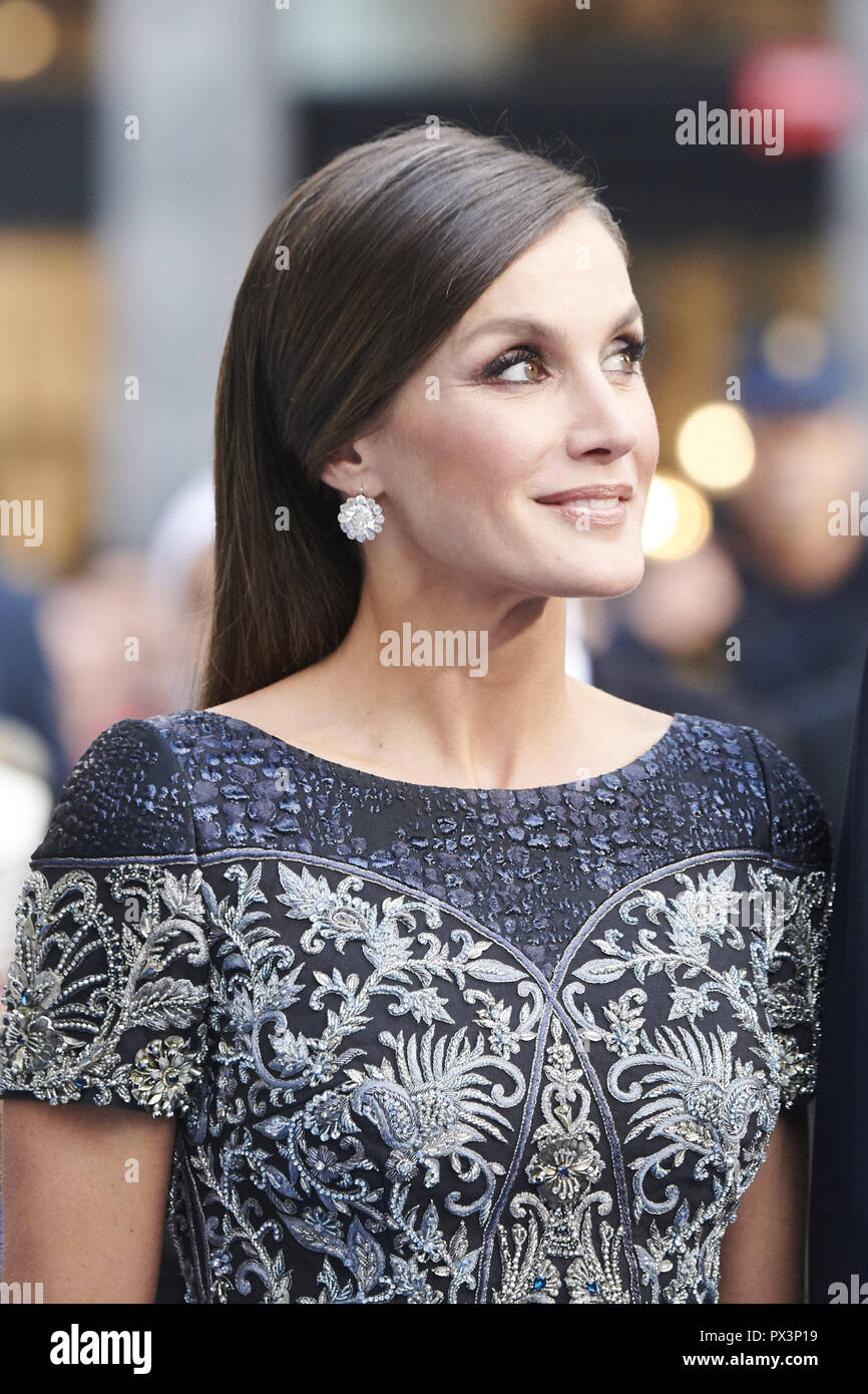 oviedo-asturias-spain-19th-oct-2018-queen-letizia-of-spain-arrived-to-the-campoamor-theater-for-the-princesa-de-asturias-award-2018-ceremony-on-october-19-2018-in-oviedo-spain-credit-jack-abuinzuma-wirealamy-live-news-PX3P19.jpg