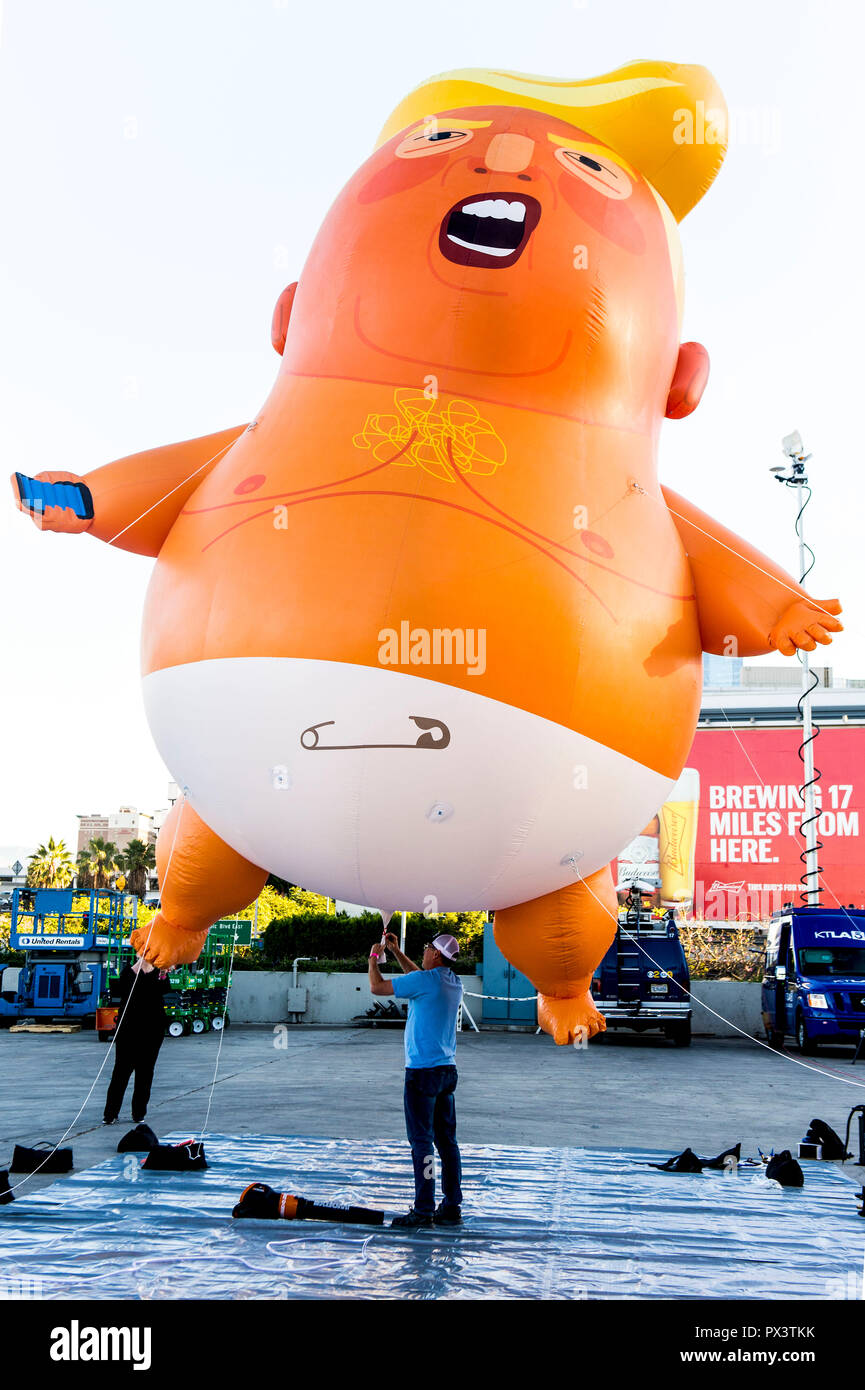baby trump balloon deflated 4th of july