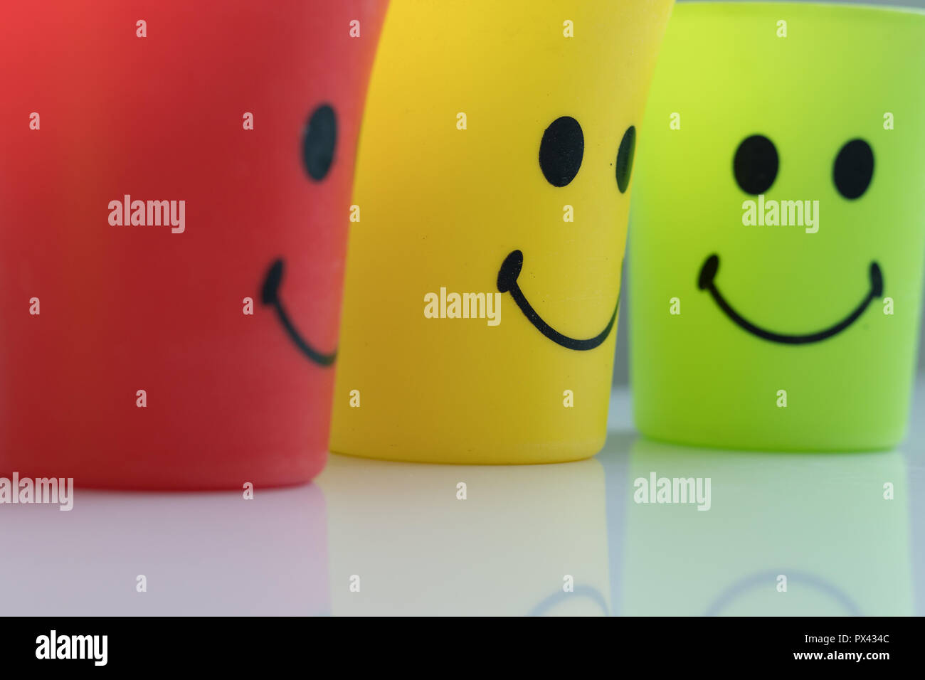 Smiley cup hi-res stock photography and images - Alamy