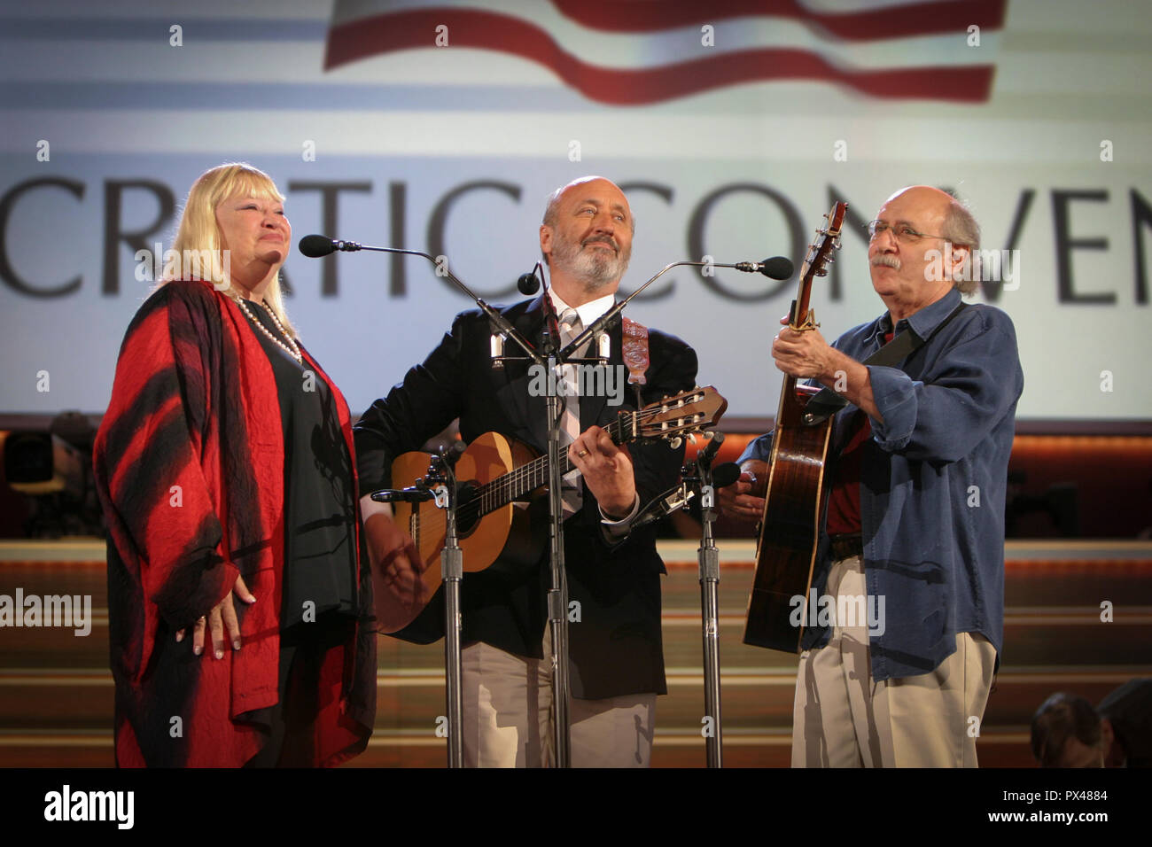 American Folk Group, Peter Paul and Mary, featuring Peter Yarrow, Noel Paul Stookey and Mary Travers perform during the 2004 Democratic National Conve Stock Photo
