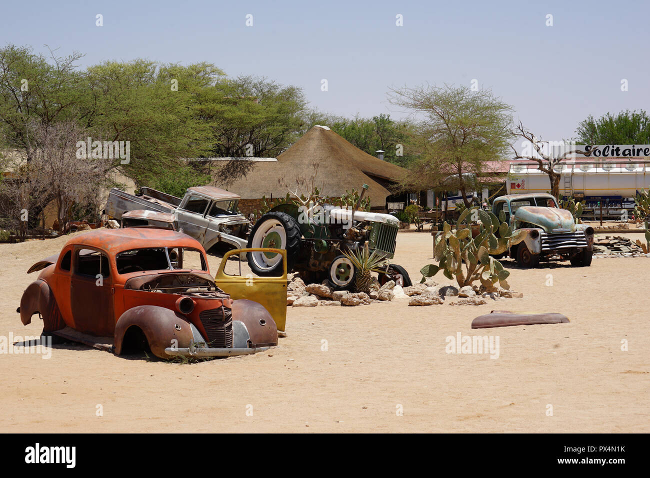 Autowracks in Solitaire, Raststätte an der C14 und C24, Namibia, Afrika Stock Photo