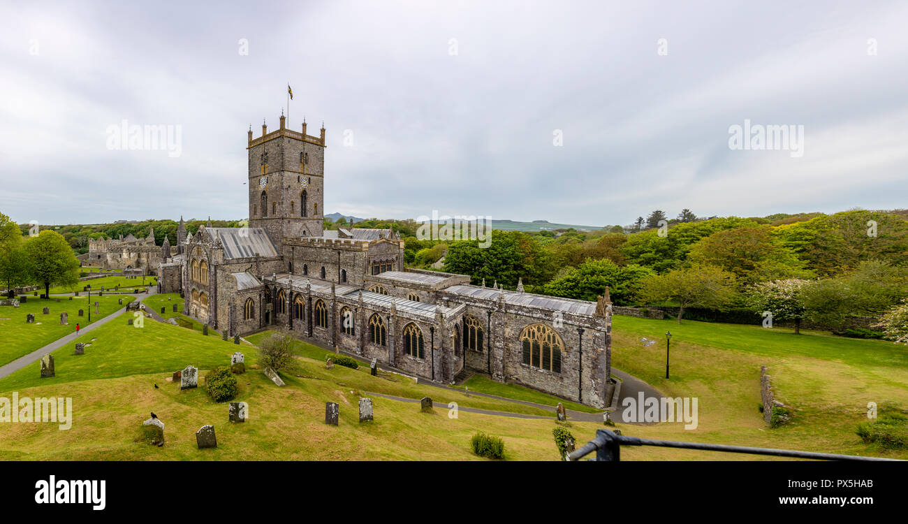 Panorama of St Davids cathedral, graveyard and the Bishop's palace, St Davids, Pembroke Stock Photo