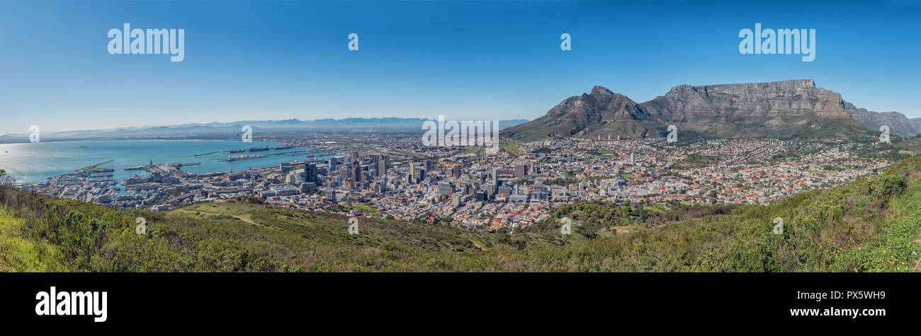 CAPE TOWN, SOUTH AFRICA, AUGUST 9, 2018: A panorama of Cape Town as seen from Signal Hill. Table Mountain and Devils Peak are visible Stock Photo