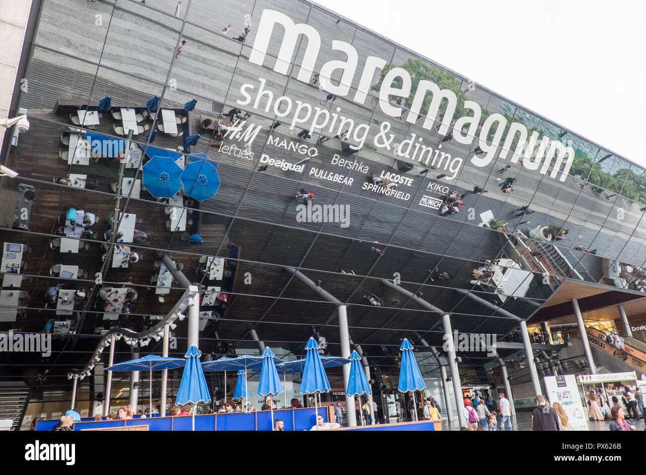 Huge shopping centre hi-res stock photography and images - Alamy