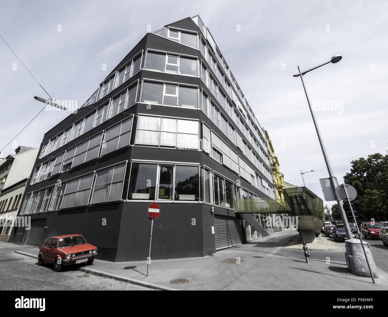 Vienna, modern office building, impuls centre IP.TWO, Lerchenfelder Guertel  43, architect team PKK3, Austria, 16. district, Ottakring Stock Photo -  Alamy