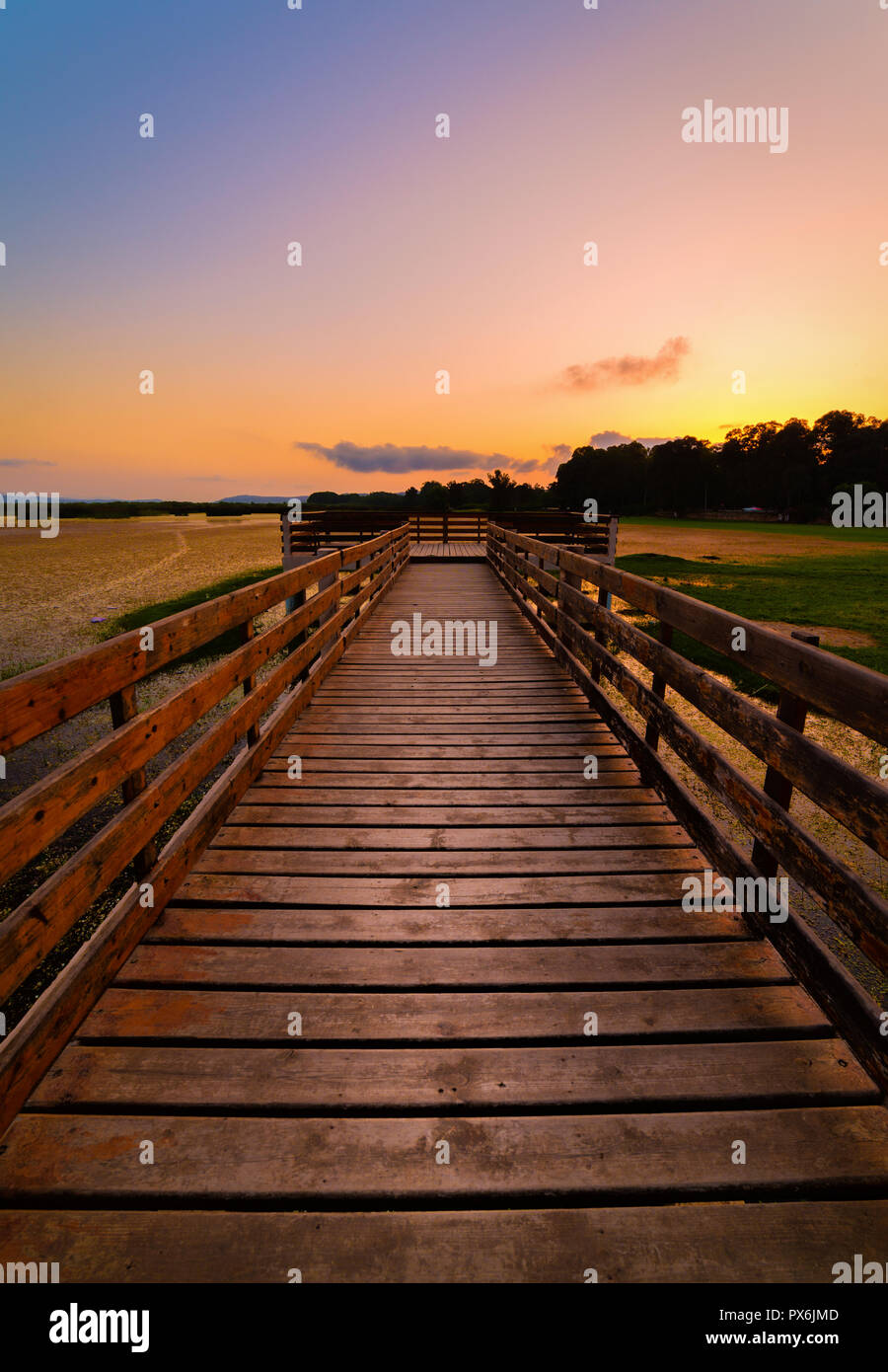 Green wooden bridge hi-res stock photography and images - Alamy