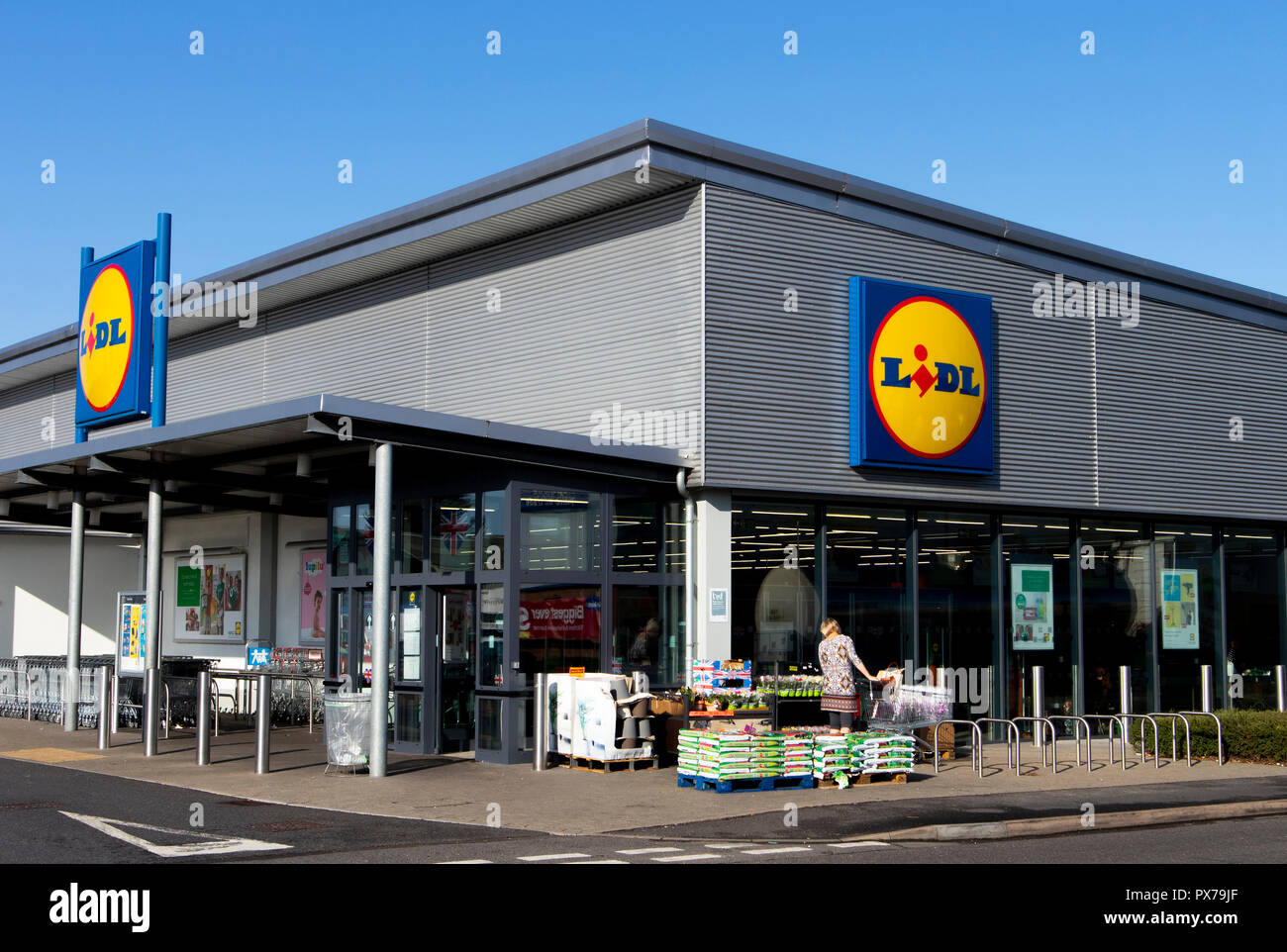 Lidl sign over store German global discount chain, part of the Group Stock Photo - Alamy