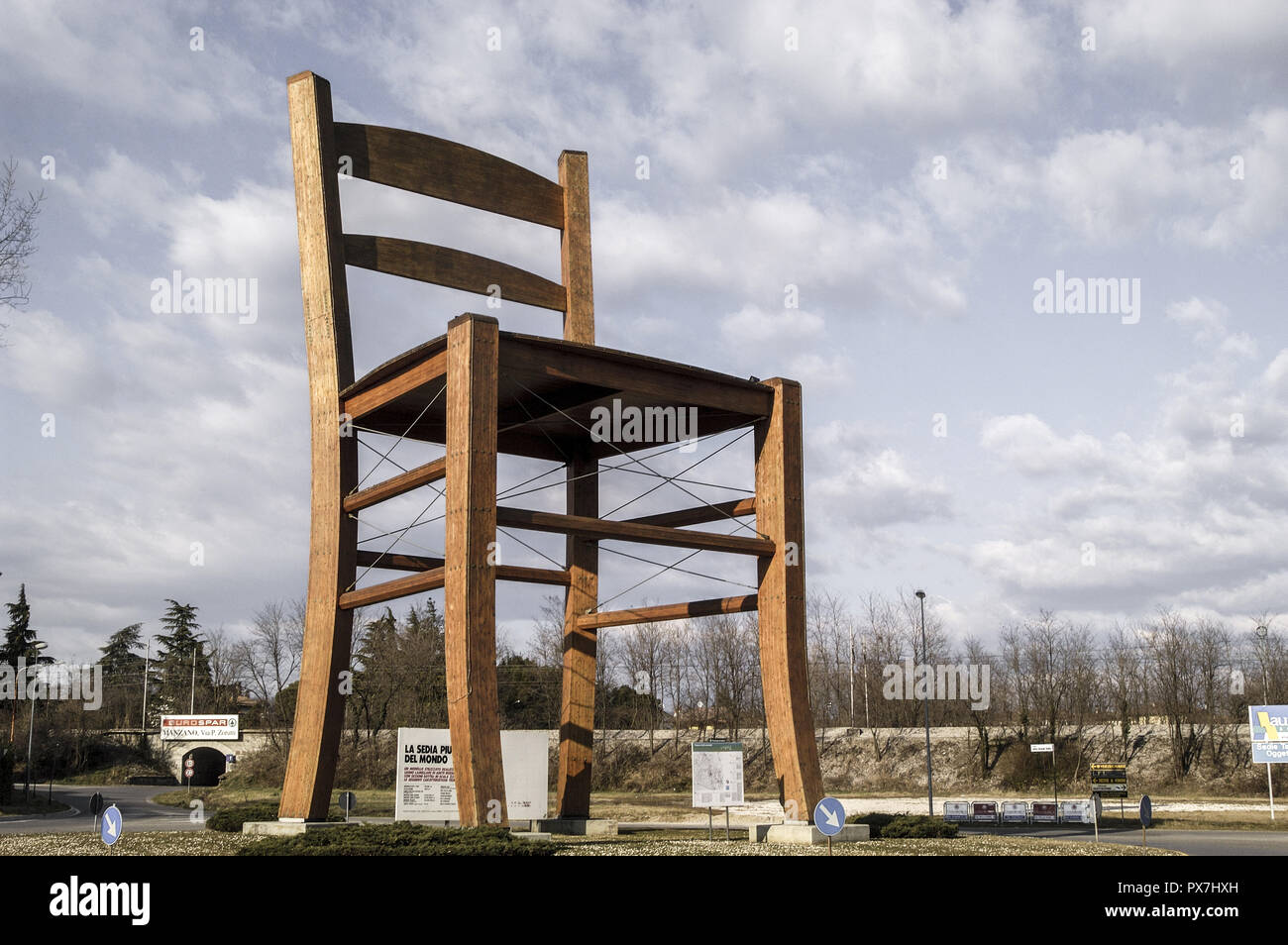 The Biggest Chair Of The World Symbol For Furniture Desing In
