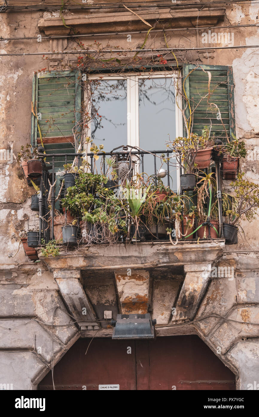 Old Italian Building Facade, Balconies & Railings Stock Photo - Alamy