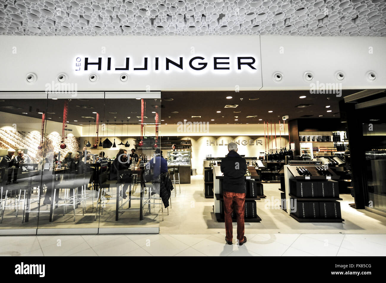Mall Wien Mitte, Flagship Store Leo Hillinger, Austria, Vienna Stock Photo  - Alamy