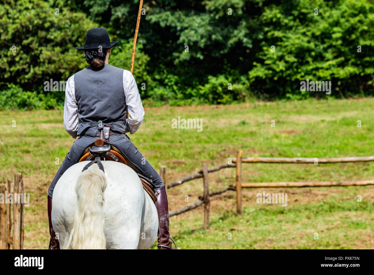 Woman Hunting Horse High Resolution Stock Photography and Images Alamy