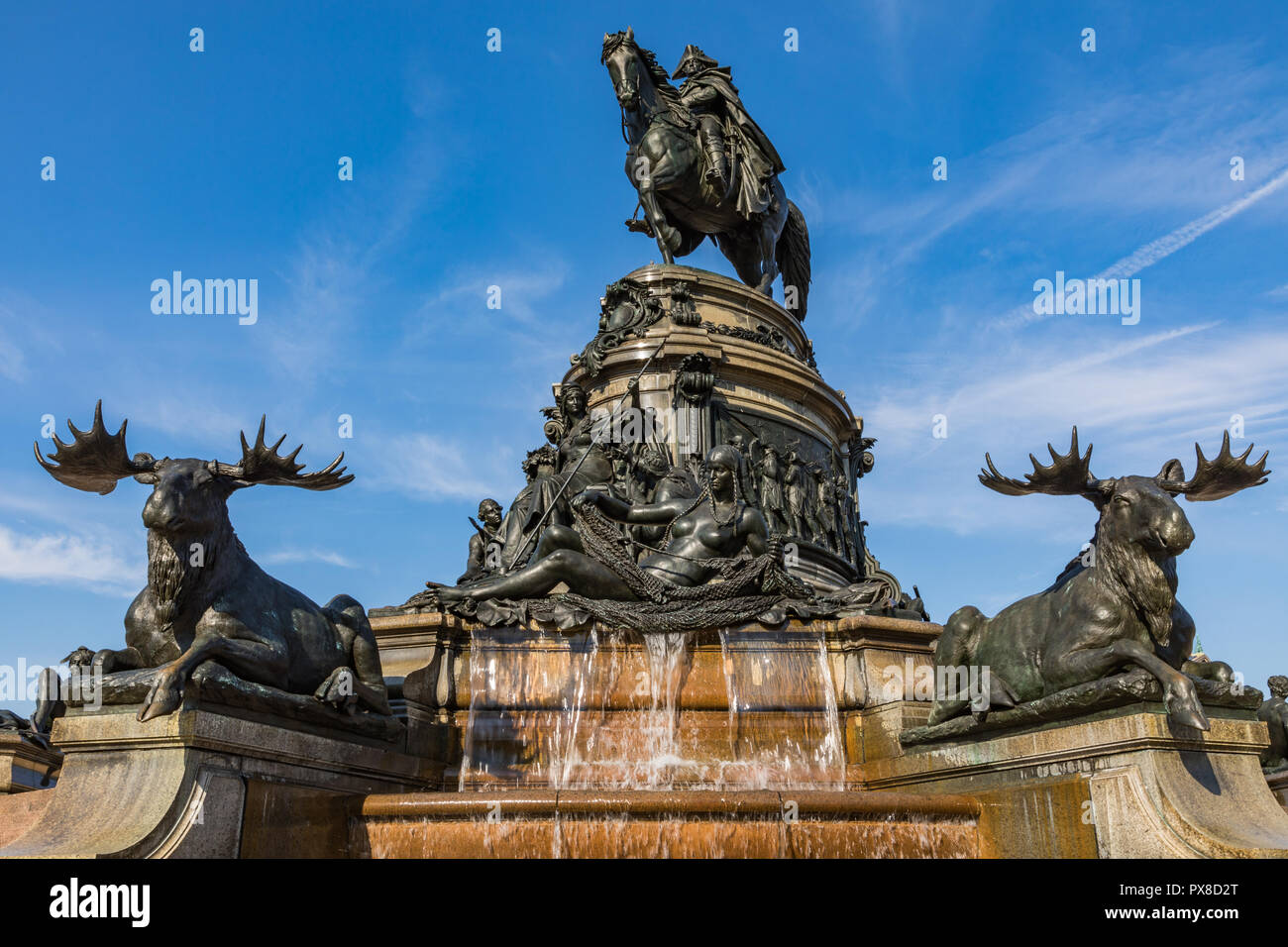 PHILADELPHIA, USA SEPTEMBER 19, 2018 Washington monument in Philadelphia. The statue
