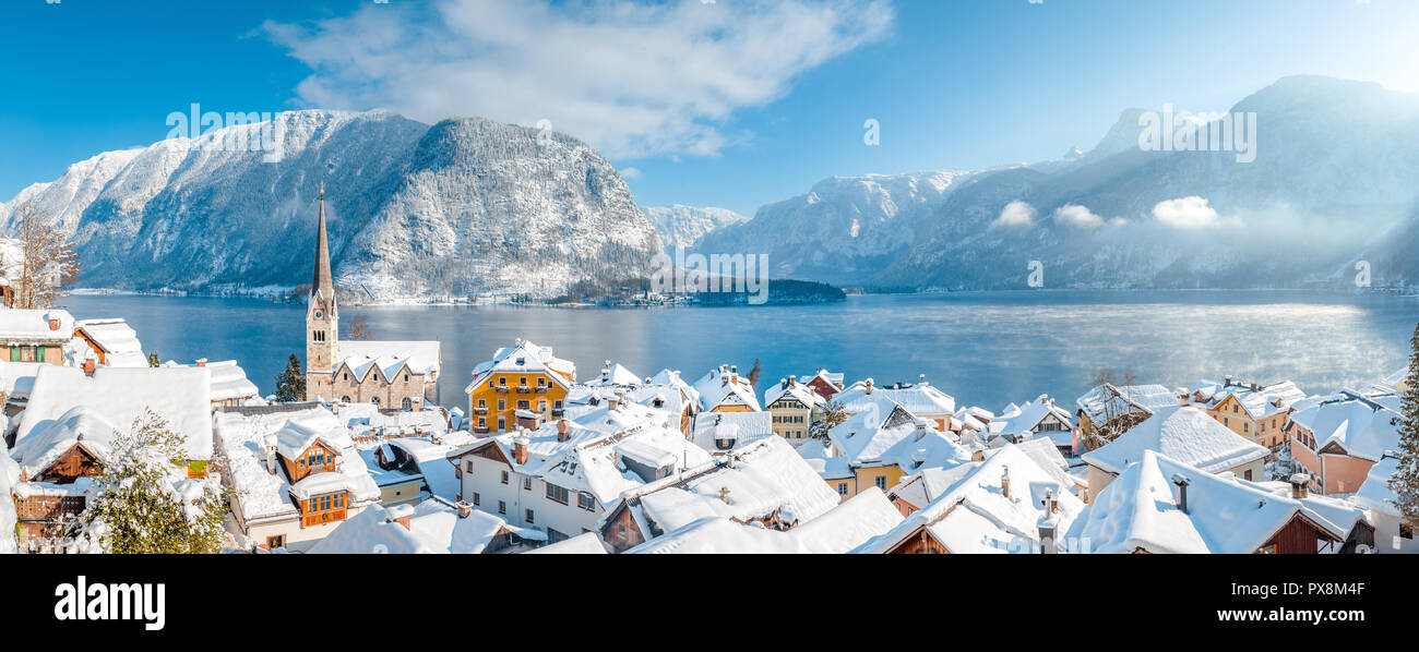 Hallstatt snow hi-res stock photography and images - Alamy