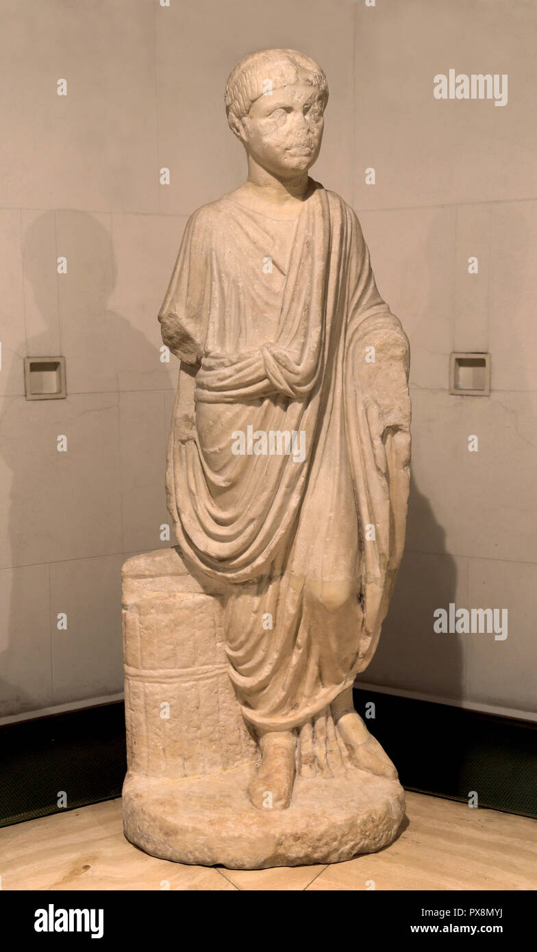 Portrait of a man with gown (1st-2nd century AD). Roman culture, white marble sculpture. South of the Iberian peninsula. Stock Photo