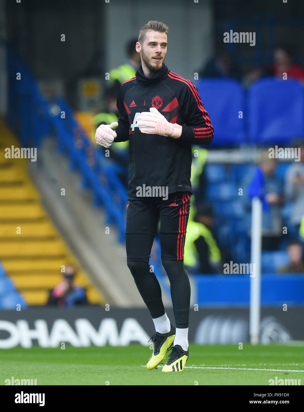 London, UK. 20th October 2018. David De Gea of Manchester United before the  Premier League match between Chelsea and Manchester United at Stamford  Bridge on October 20th 2018 in London, England. Credit: